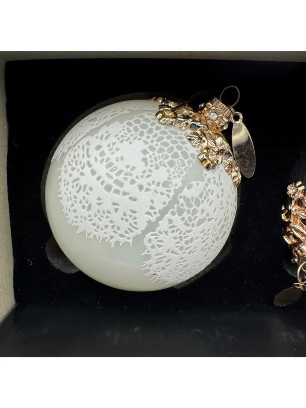 Jason Wu Glass Ornament Set Of 3 Deep Red White Black Gold Accents